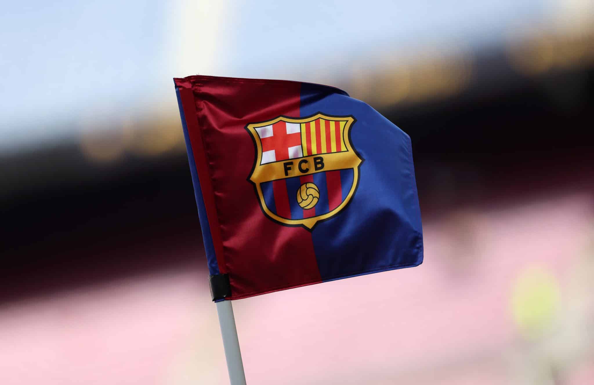 Barcelona pune três torcedores por supostas saudações nazistas na Champions League