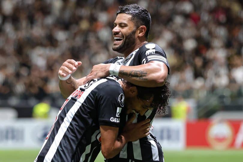 Hulk ganha mais liberdade com Milito, e engata sequência de assistências no Atlético-MG