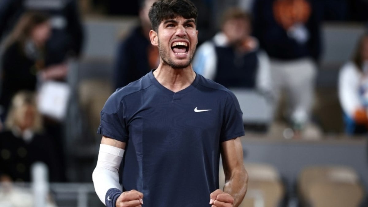 Alcaraz vence Korda e vai às oitavas de Roland Garros