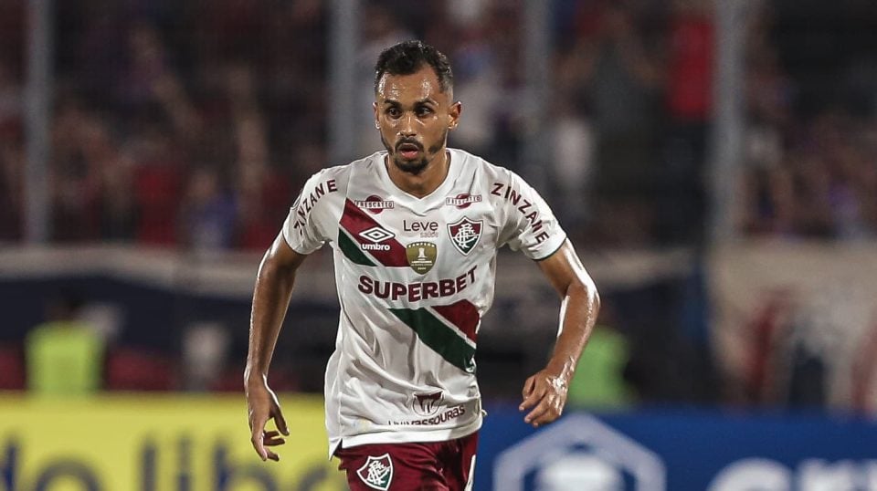 Criticado, Lima segue prestigiado por Diniz e objecto forçoso no Fluminense