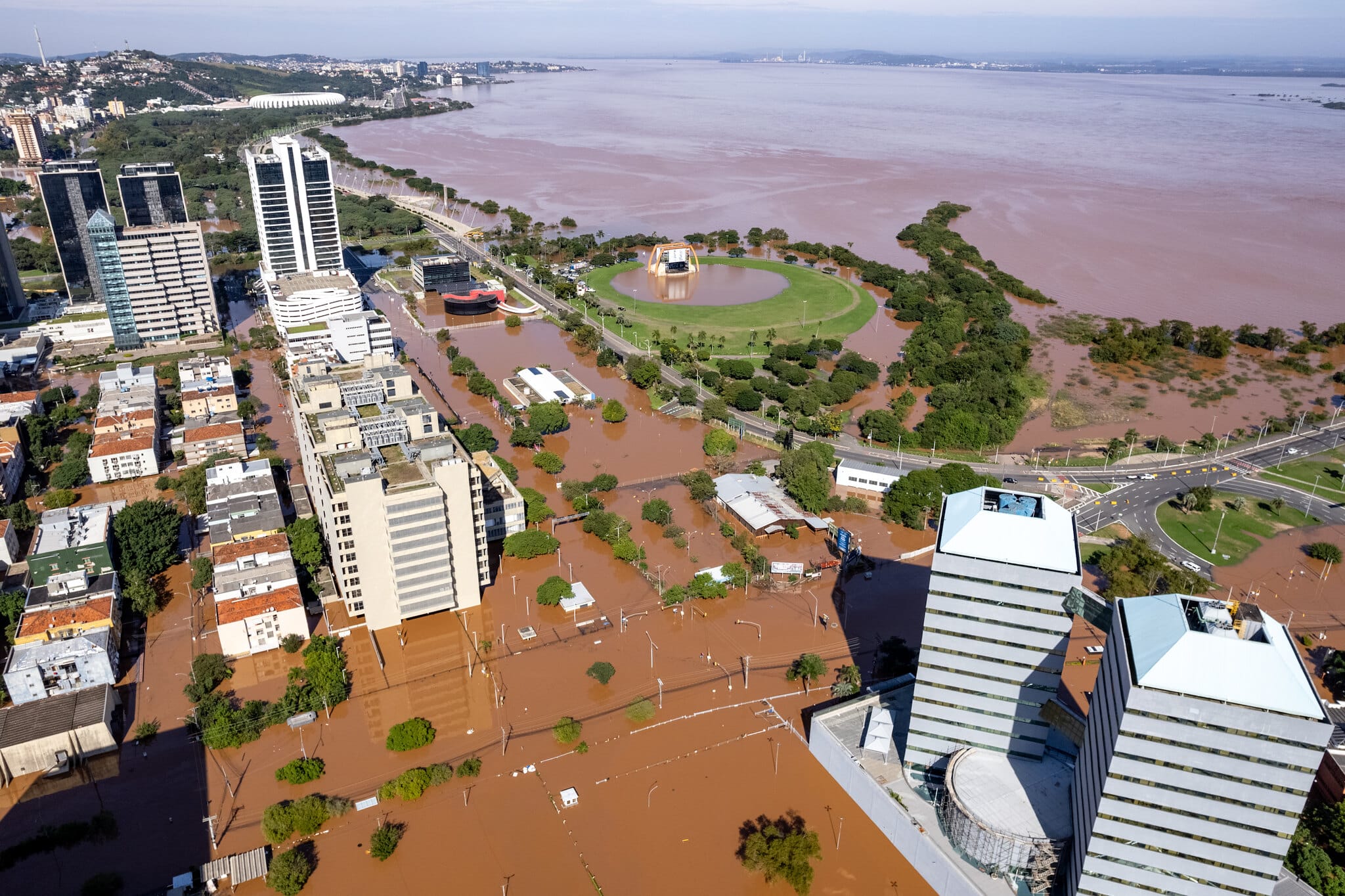 Veja porquê dar para auxiliar vítimas das enchentes no Rio Vasto do Austral