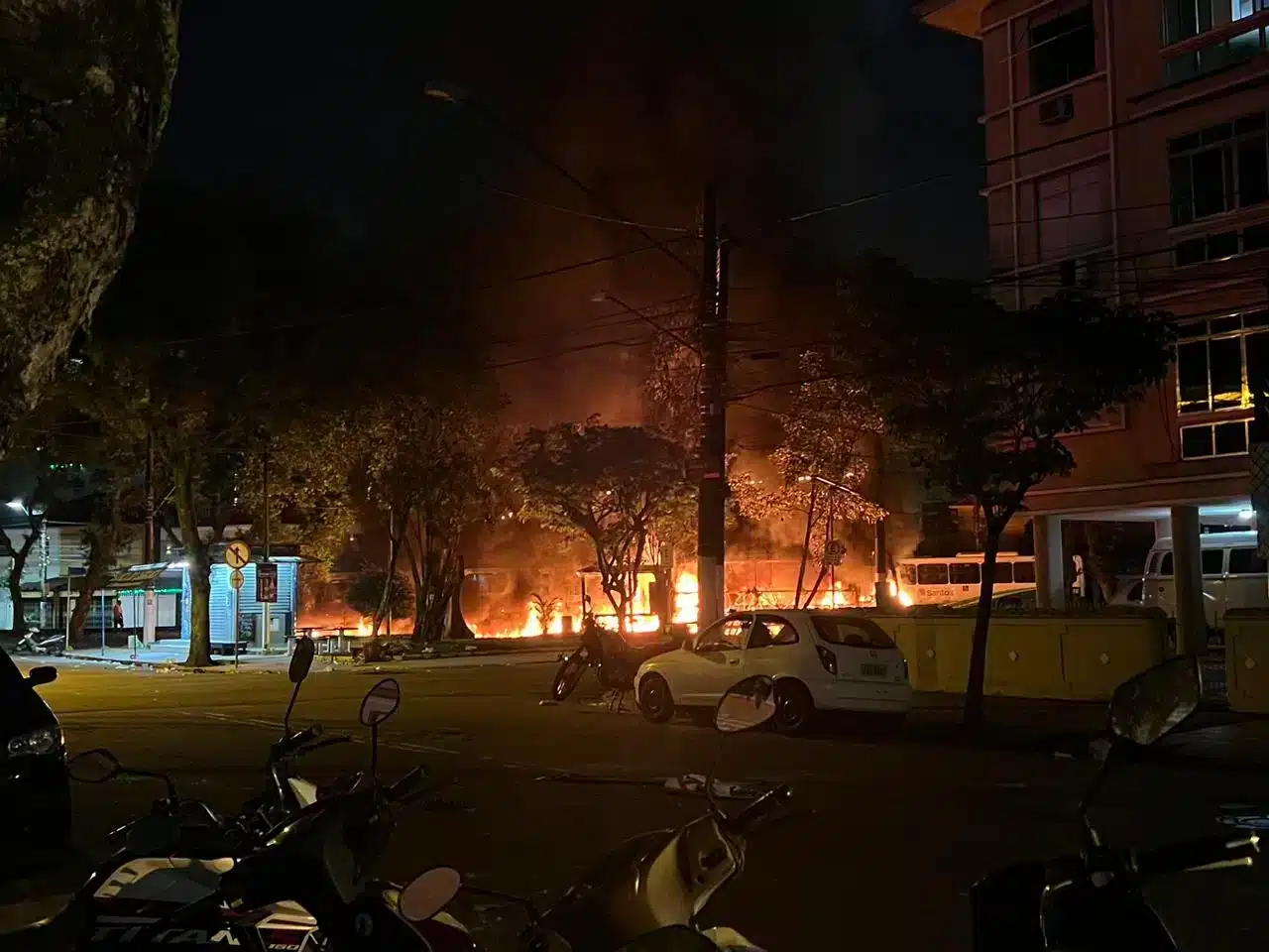 Empresa de ônibus desiste de método contra Santos, CBF e governos por vandalismo