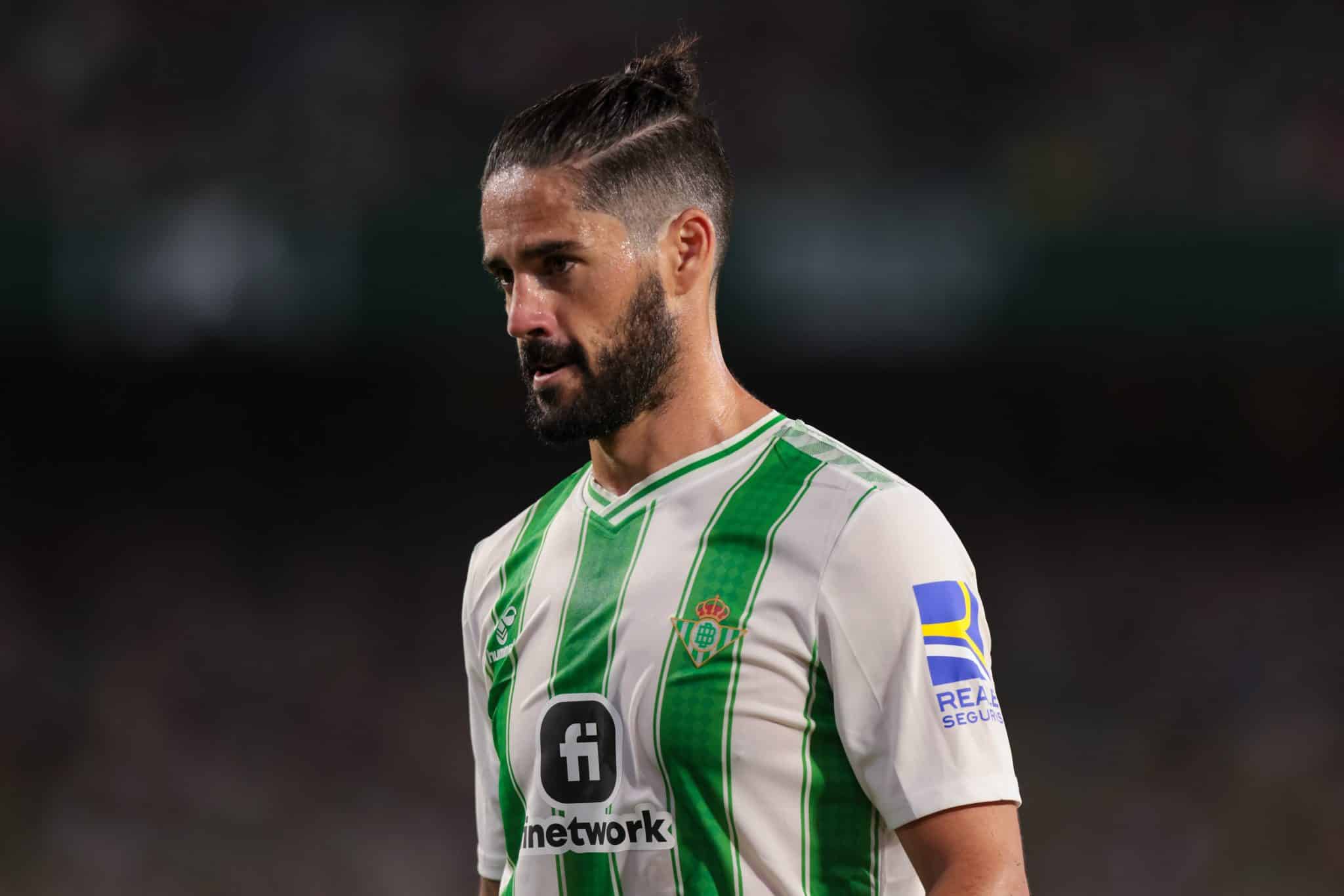 Cotado para a Eurocopa, Isco vai do firmamento ao báratro com ferida no Betis