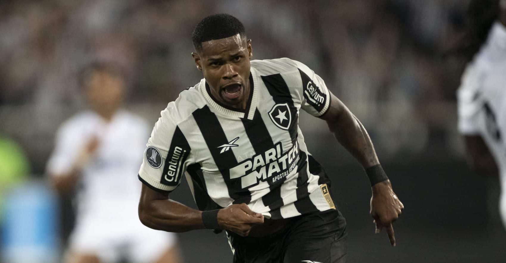 Júnior Santos circuito a resolver, Botafogo vence a LDU e depende de si na Libertadores