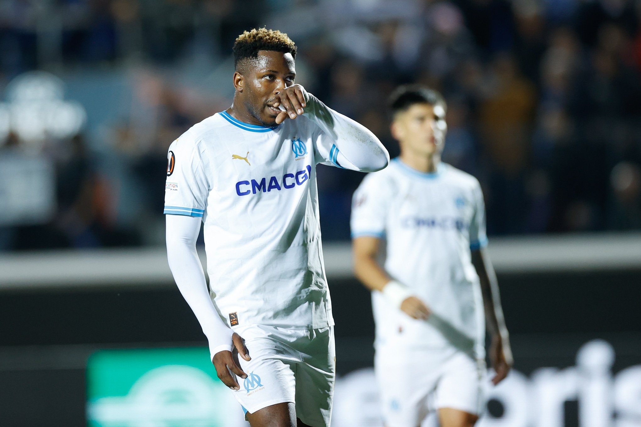 Três jogadores do Olympique de Marseille sofrem experiência de ofensiva à mão armada