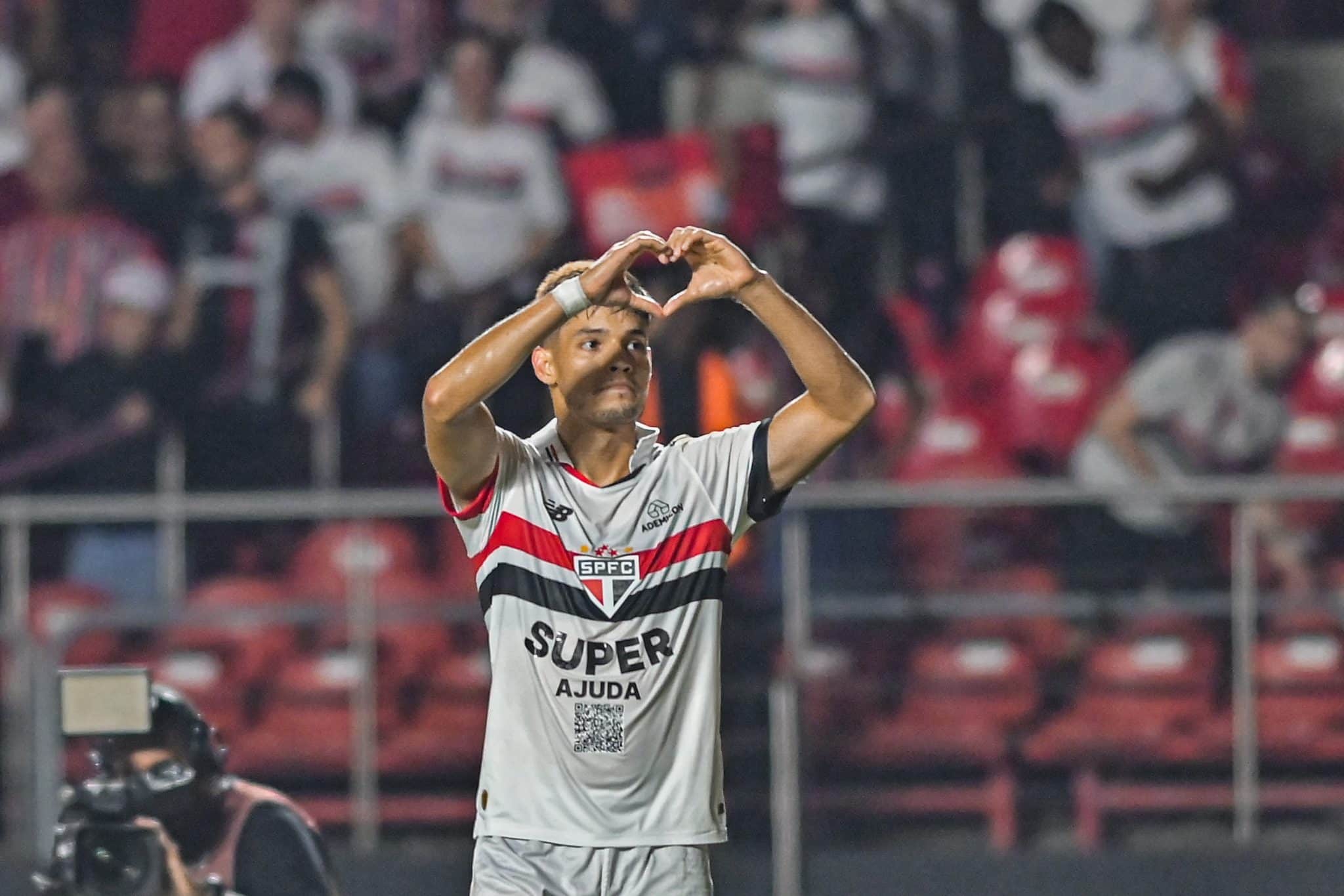 São Paulo vira a respeito de Fluminense e prova mais como é uno actual time com Zubeldía