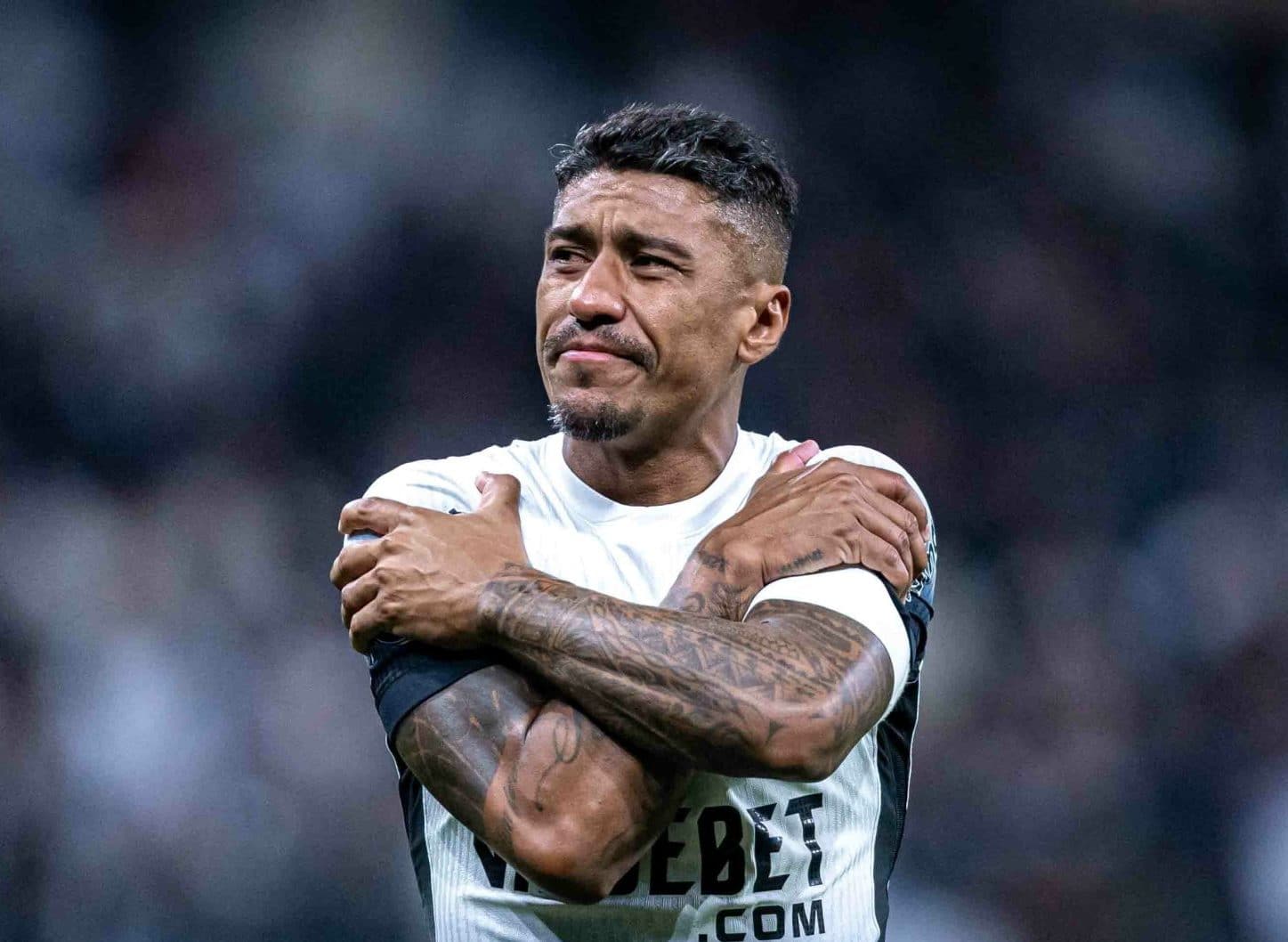 Paulinho chora, explica arbitramento de trespassar, contudo garante: ‘Corinthians significa tudo’