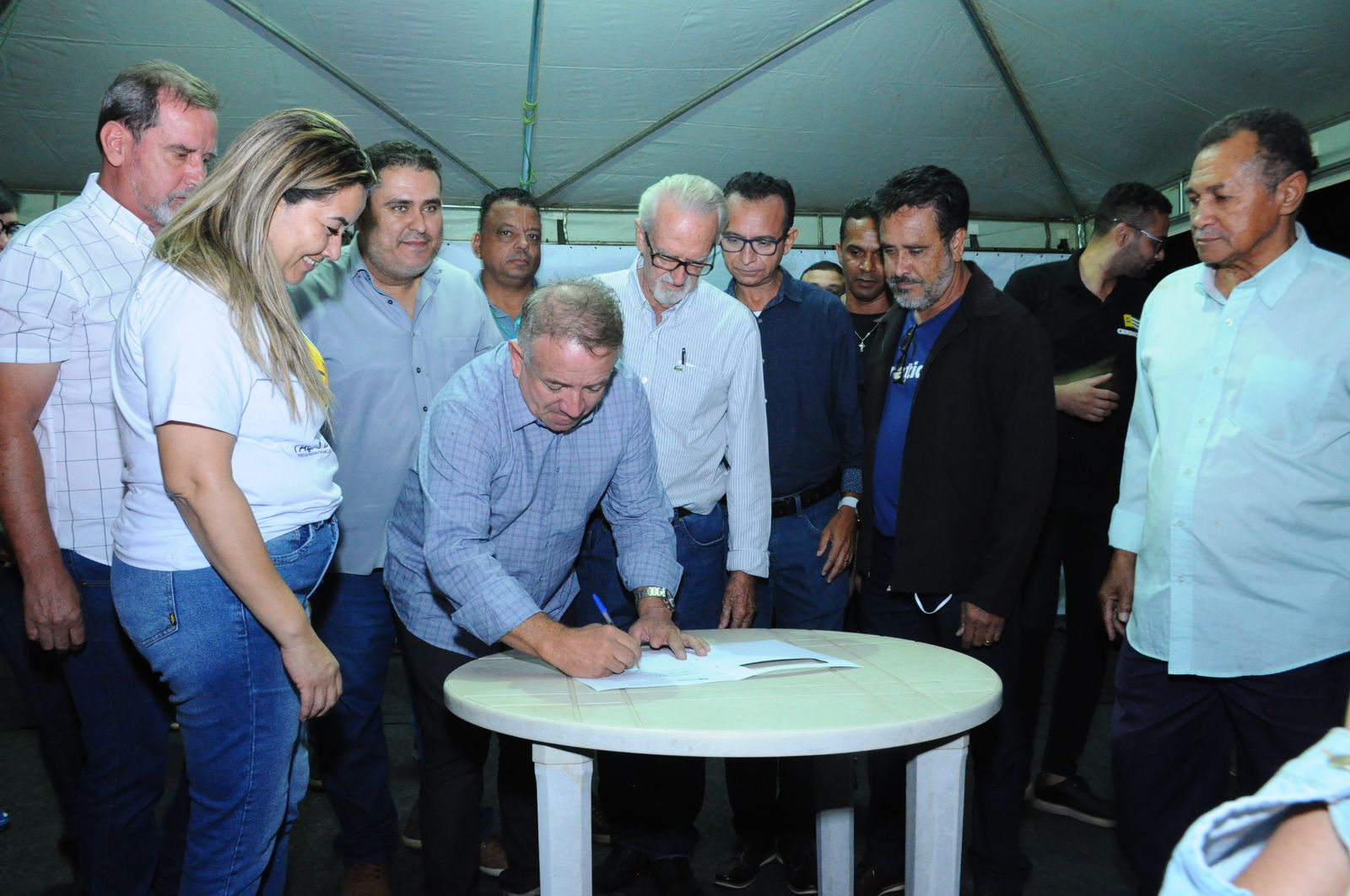 Vilmar seta geminação de ponte entre bairros de Aparecida