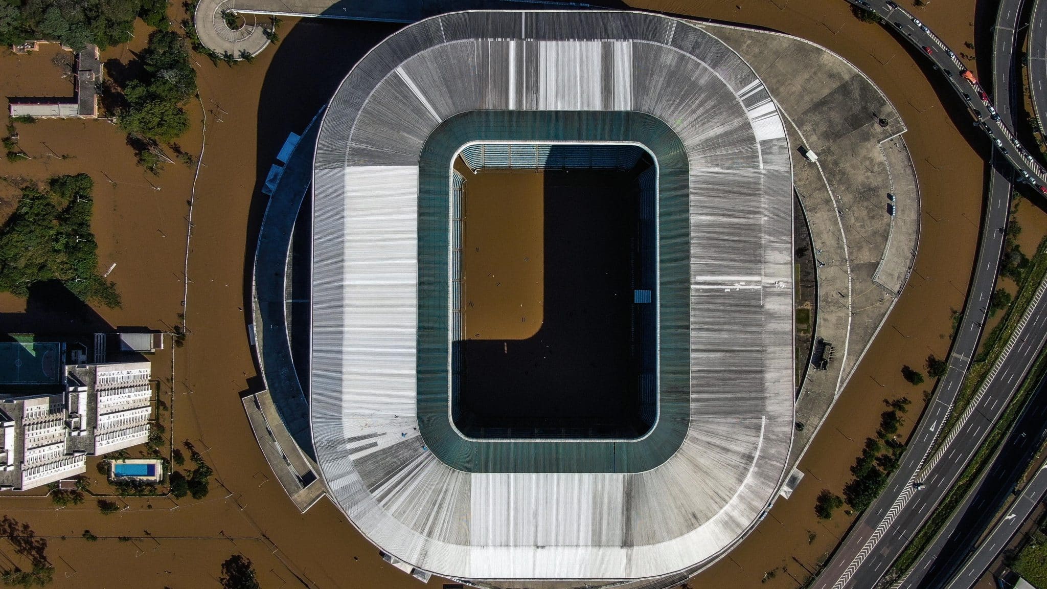 Estragos que as chuvas causaram na Estádio fazem Grêmio recear lã pior