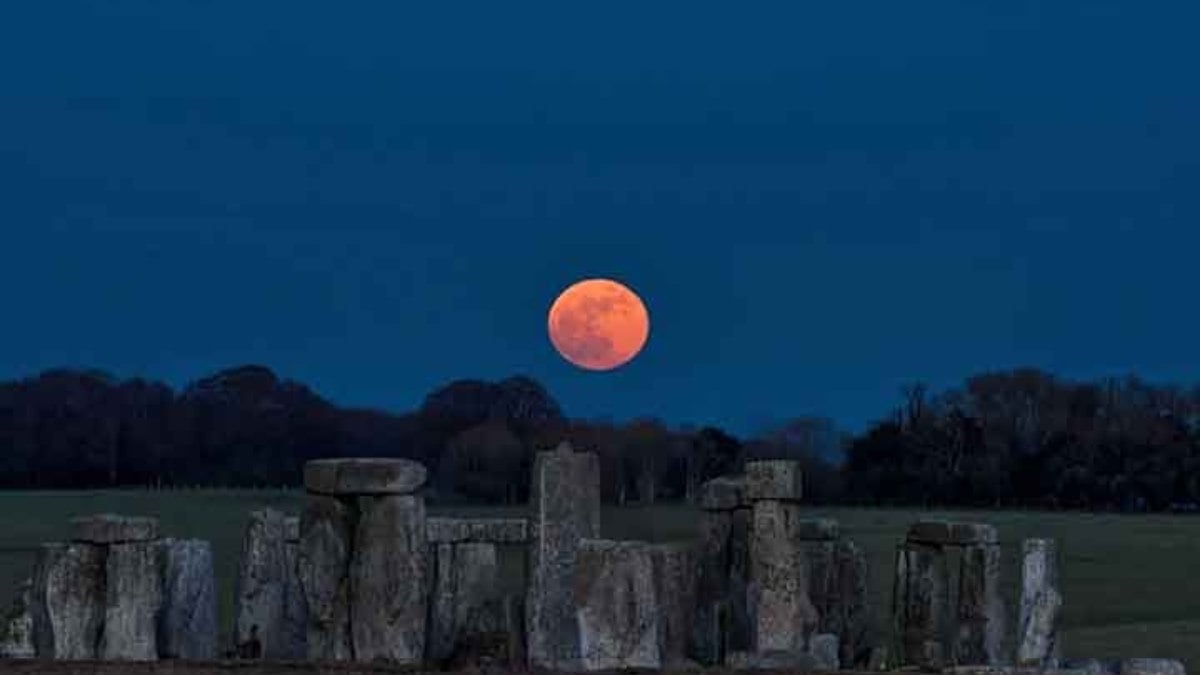 Pesquisadores apuram se Stonehenge tem conecção com caso lunar parco