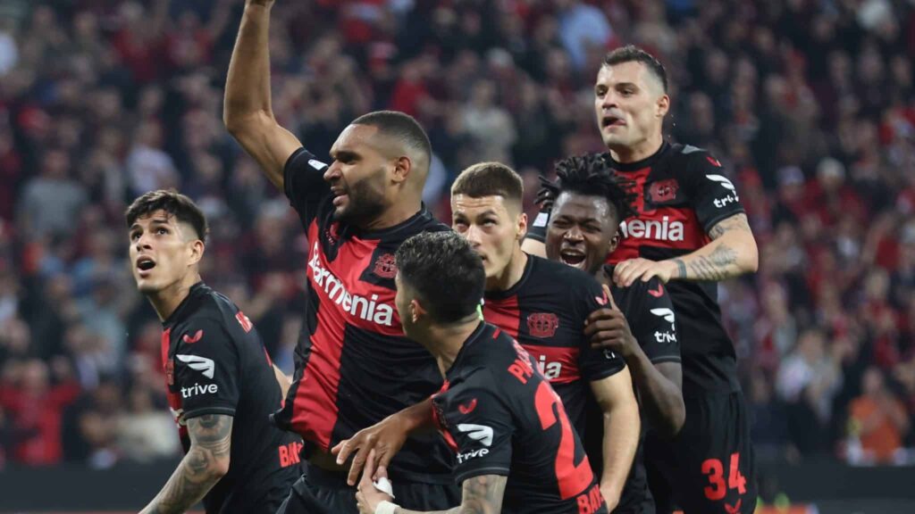 Indecifrável! Leverkusen procura empate, continua invicto e vai à final da Amálgama Europa