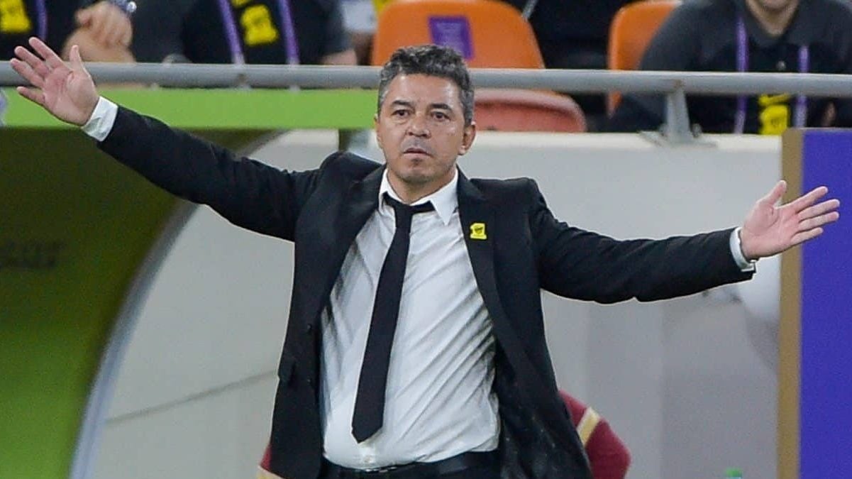 Mesmo despedido, Gallardo comanda Al-Ittihad em empate; entenda a condição