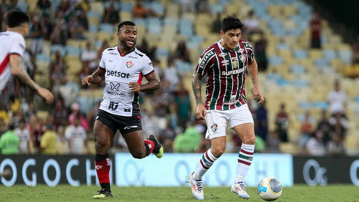 Fluminense perde para o Sucesso e se afunda em crise