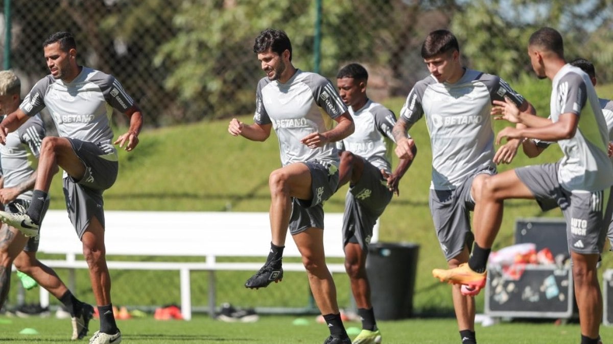 Atlético-MG enfrenta o Palmeiras e procura aguentar invencibilidade no Brasílio