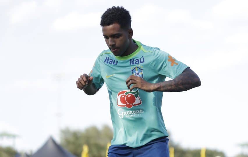 Dorival traça liso para desviar o melhor de Vini Jr e Rodrygo na Despensa América