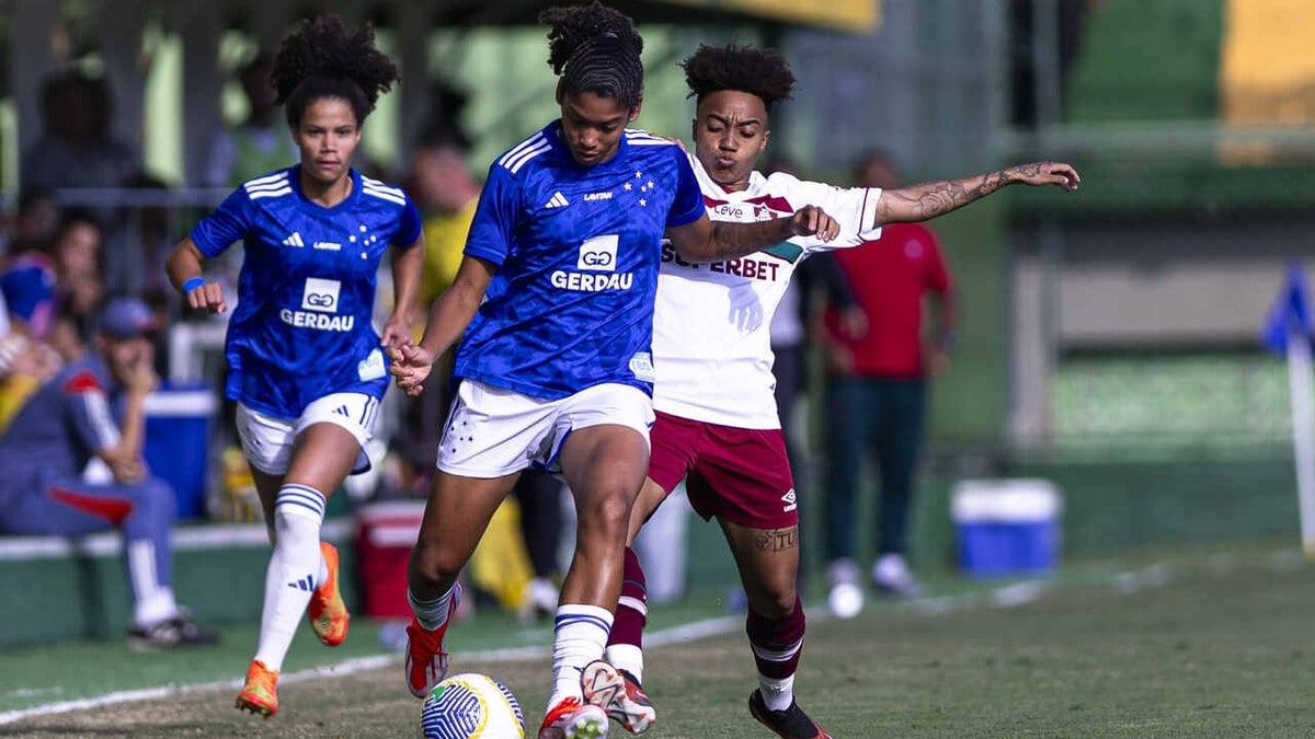 Cruzeiro vence o Fluminense velo Brasileirão Feminino