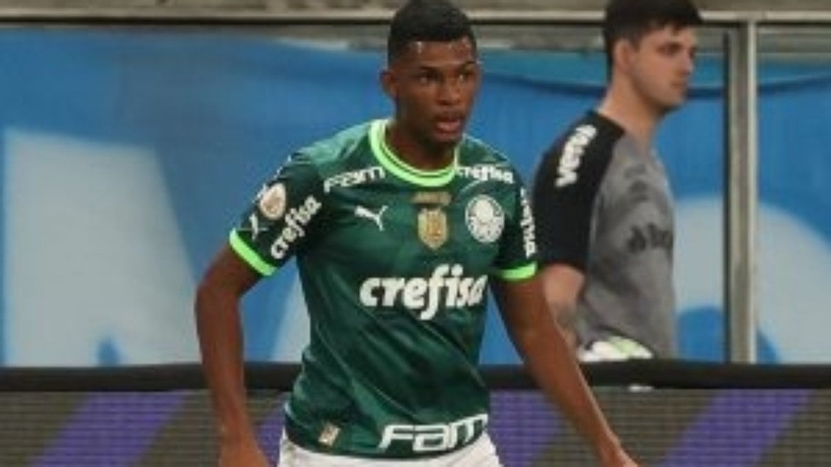 Palmeiras se aproxima de influência bilionário com vendas de joias da espeque