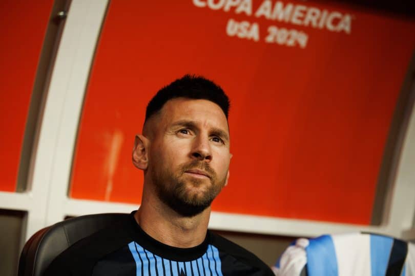VAR salva corintiano, classifica Equador, porém embate com Messi nas quartas desanima