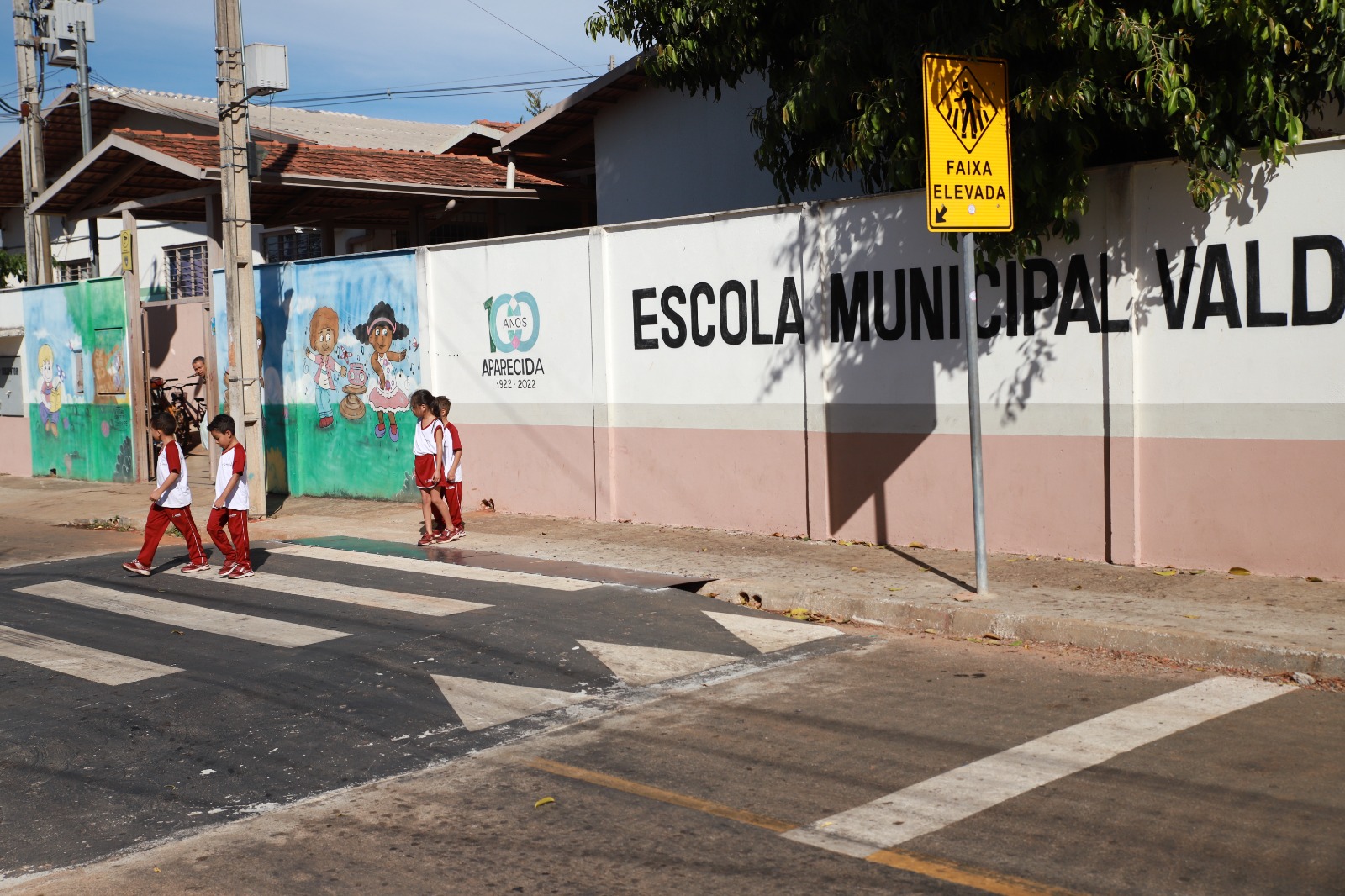 Prefeitura de Aparecida implanta faixas elevadas