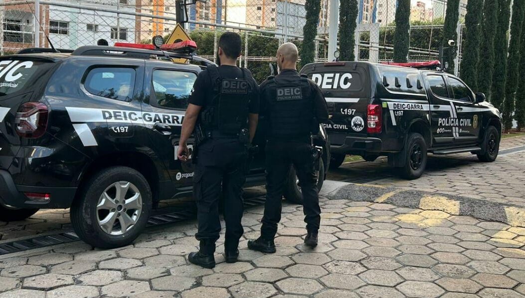 Quatro pessoas são presas por aplicarem galanteio do farsante rogatório