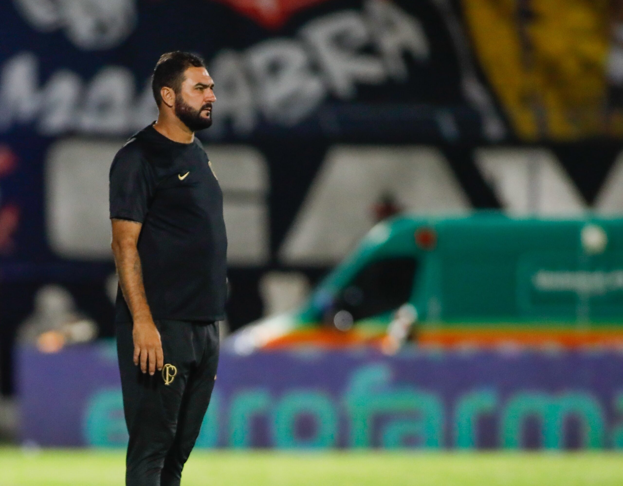 Enquanto avalia horizonte de António Oliveira, Corinthians demite Danilo, profissional do sub-20