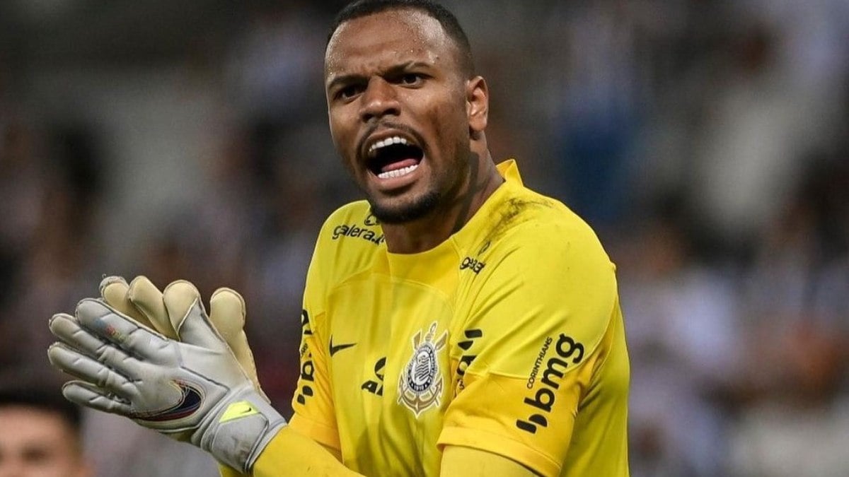 Carlos Miguel acerta com sociedade anglicano e encaminha adeus ao Corinthians