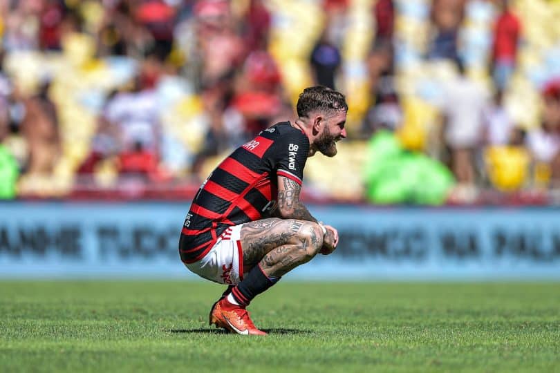 Ferimento de Léo Pereira permite que Fabrício Bruno e Léo Ortiz reeditem dupla no Flamengo