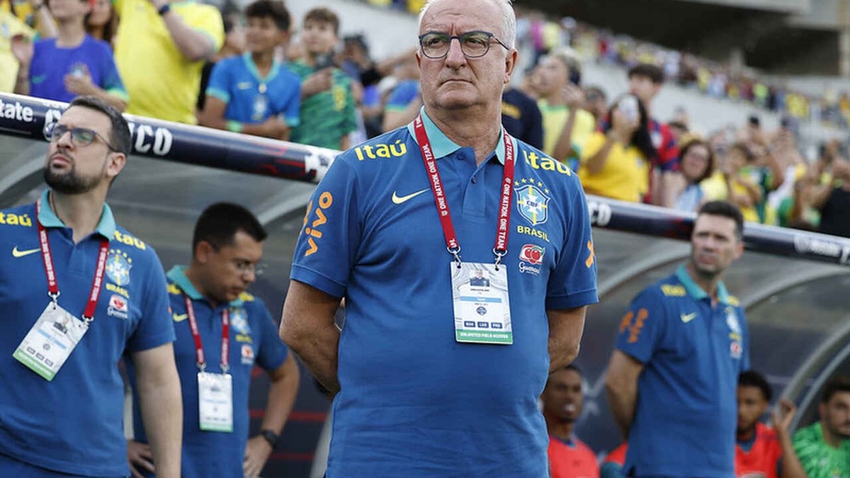 Noticiarista cita ‘contrição’ de Dorival em falta de jogador do Flamengo na Seleção