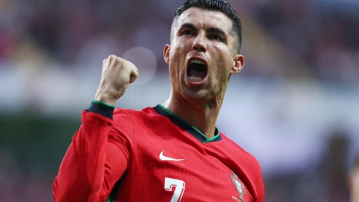 Cristiano Ronaldo foi dado a associação galicismo por R$ 5 milhões, contudo director recusou