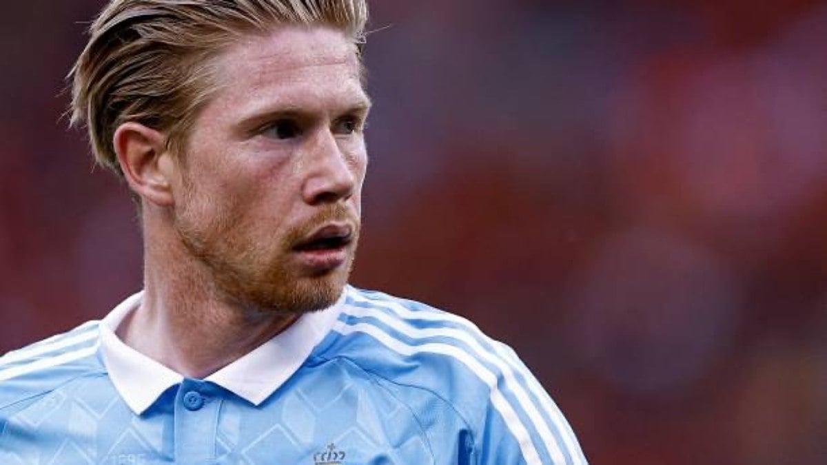 Guardiola confirma permanência de Kevin De Bruyne no Manchester City