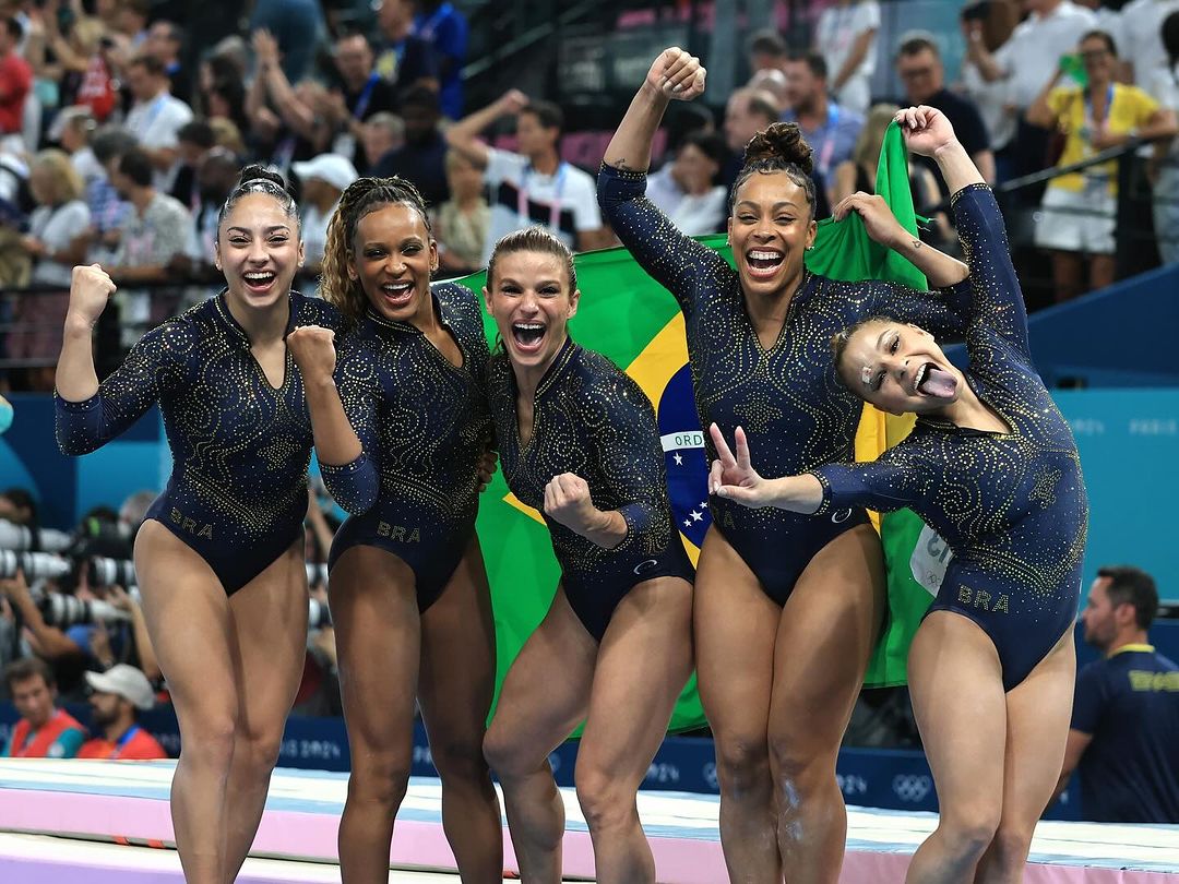 Equipe feminina captura condecoração inédita para ginástica brasileira