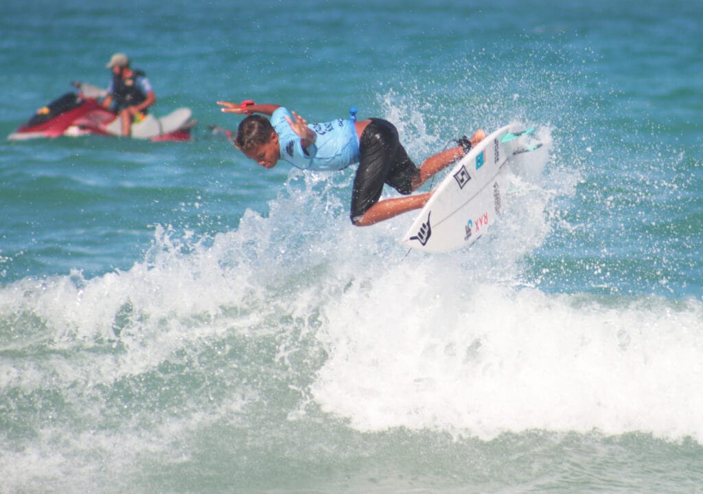 Campeonato de surfe “Fico RN” acontece em Calheta Bonita neste sábado e domingo