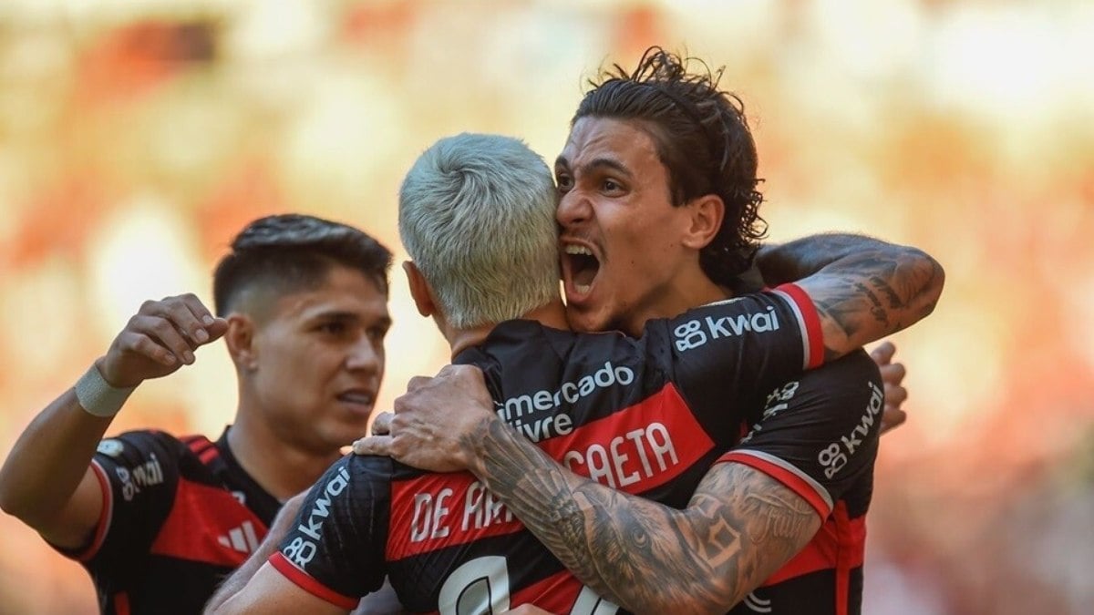 Fla vence e assume liderança; Grêmio bate o Vasco e sai do Z4