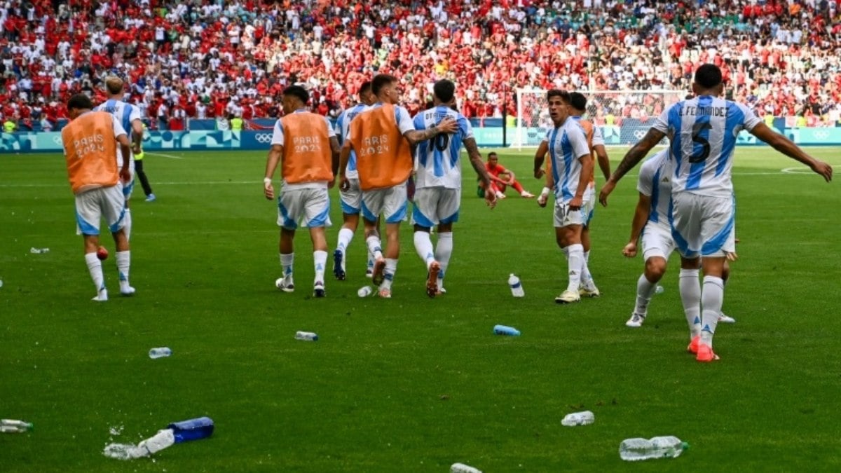 Final do jogo Argentina-Marrocos foi ‘uno circo’, diz Mascherano