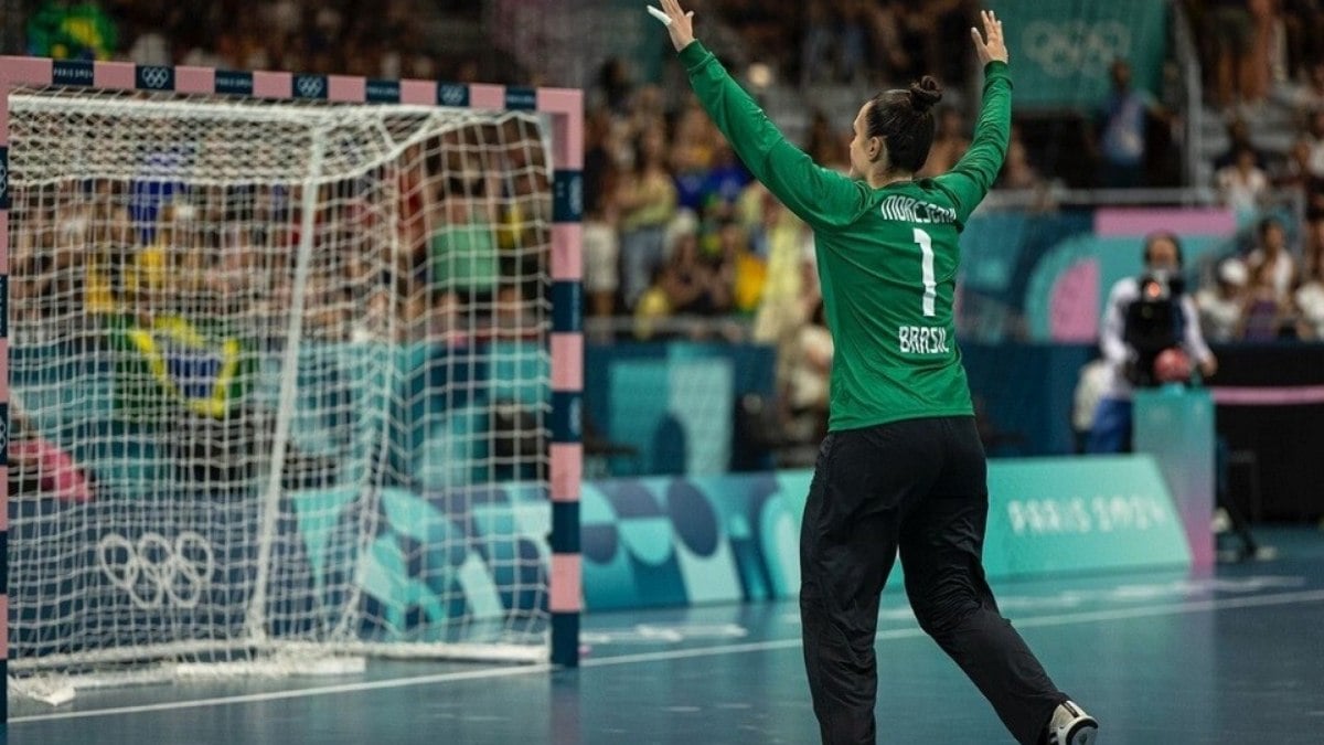 Brasil vence e avança às quartas do handebol feminino