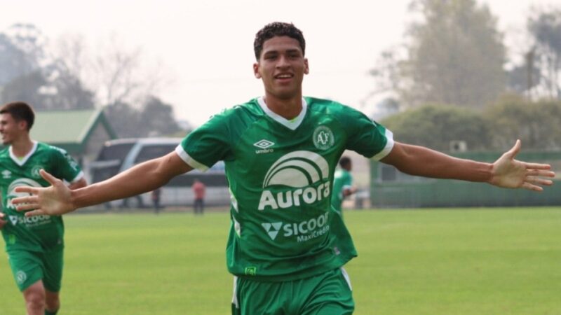 Chapecoense supera Athletico na alfa da Despensa Austral Sub-17