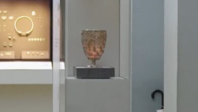 Taça romana de 1.600 anos que muda de cor impressiona especialistas