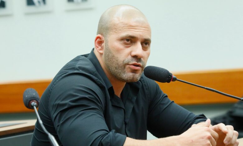 Resguardo pede para Moraes reconsiderar enxovia de Daniel Silveira Resguardo pede para Moraes reconsiderar enxovia de Daniel Silveira
