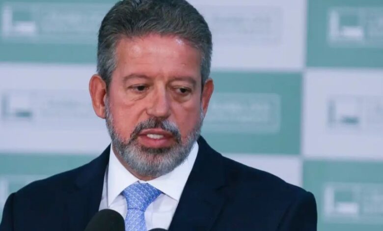 Lira diz que realização de emendas seguiu “critérios legais” e promete resposta ao STF Lira diz que realização de emendas seguiu “critérios legais” e promete resposta ao STF