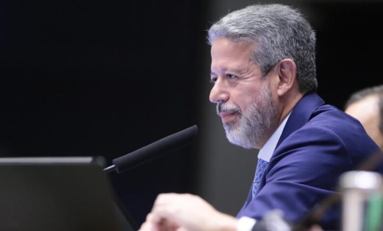 Estudo: Lira nunca quer remunerar cálculo sozinho Estudo: Lira nunca quer remunerar cálculo sozinho