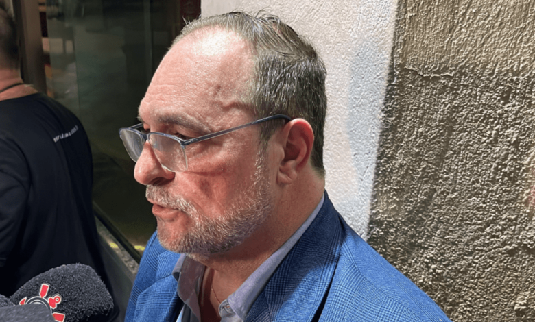 Impeachment no Corinthians: resguardo de Augusto sugere abalada de Tuma Impeachment no Corinthians: resguardo de Augusto sugere abalada de Tuma