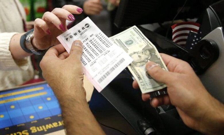 Brasileiros buscam quase R$ 2 bilhões: participe da Powerball Brasileiros buscam quase R$ 2 bilhões: participe da Powerball