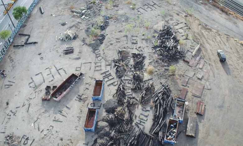 Imagens aéreas mostram pedidos de achega em lote de Los Angeles Imagens aéreas mostram pedidos de achega em lote de Los Angeles