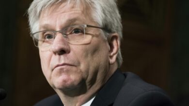 É pouco possível que tarifas de Trump tenham impacto ‘expressivo’ na inflação, diz governador do Fed