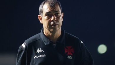 ‘Estamos no viela visível’, diz Carille depois êxito do Vasco a respeito de a Portuguesa-RJ