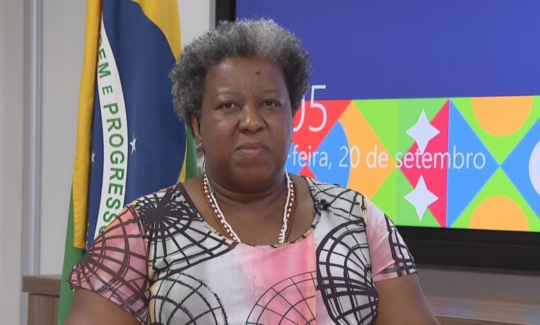 Ministra vai sugerir a Lula geração de disposto humanitário para deportados Ministra vai sugerir a Lula geração de disposto humanitário para deportados