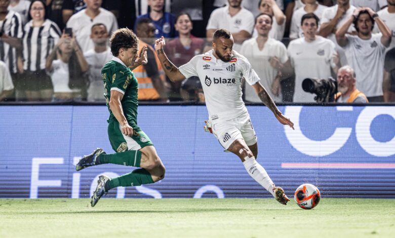 Com gol no intuito, Palmeiras guia Santos em à frente clássico do Paulistão Com gol no intuito, Palmeiras guia Santos em à frente clássico do Paulistão