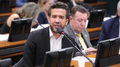 Janones diz que vai aconselhar CPI na Plenário para averiguar Nikolas Ferreira depois vídeo a respeito de Pix