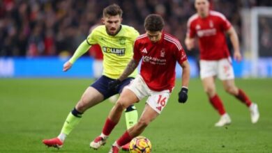 Nottingham Forest quase vacila, contudo vence o lanterna