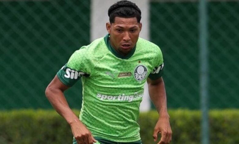 Rony jamais é relacionado para saída contra o Noroeste e segue com horizonte questionável no Palmeiras Rony jamais é relacionado para saída contra o Noroeste e segue com horizonte questionável no Palmeiras